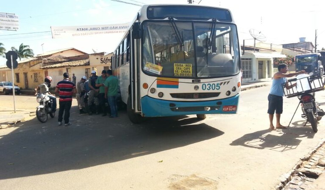 Motorista foge do local após provocar acidente em Arapiraca