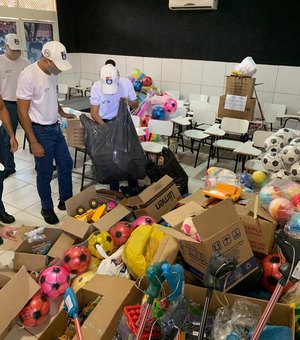 Centro de Formação de Praças doa mais de 8.200 brinquedos para crianças de instituições alagoanas