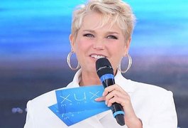 Avião de Xuxa é atingido por raio e faz pouso de emergência em Brasília