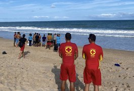 Bombeiros encontram corpo de fisioterapeuta que se afogou em Guaxuma, AL