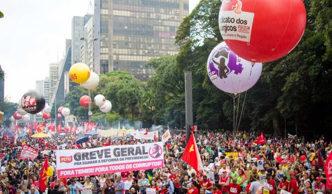 Centrais convocam greve com críticas às reformas da Previdência e trabalhista