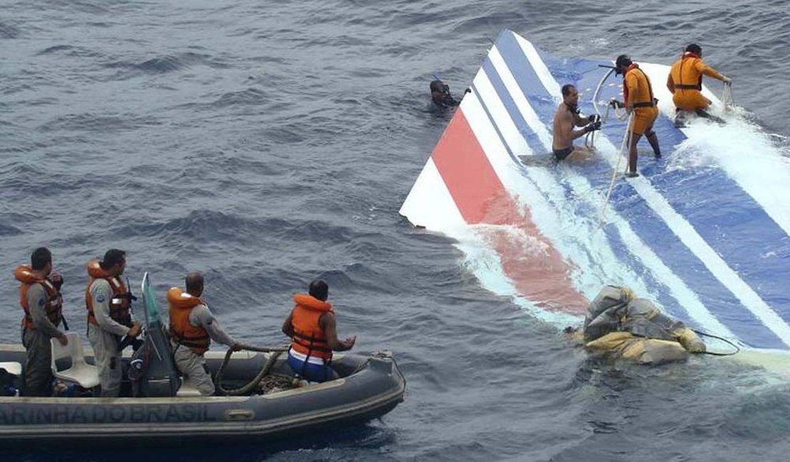 Nova perícia sobre acidente da Air France acusa tripulação