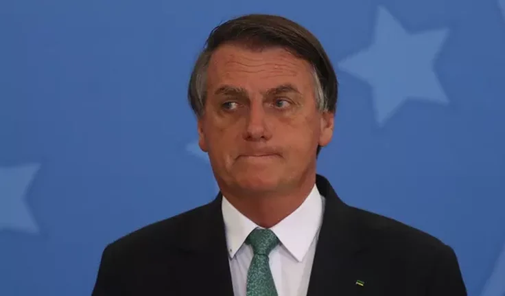 Sumido na internet e fora das telas após derrota na eleição, Bolsonaro volta a postar no Twitter