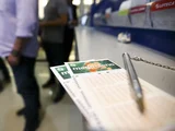 Mega-Sena sorteia prêmio acumulado em R$ 230 milhões neste sábado