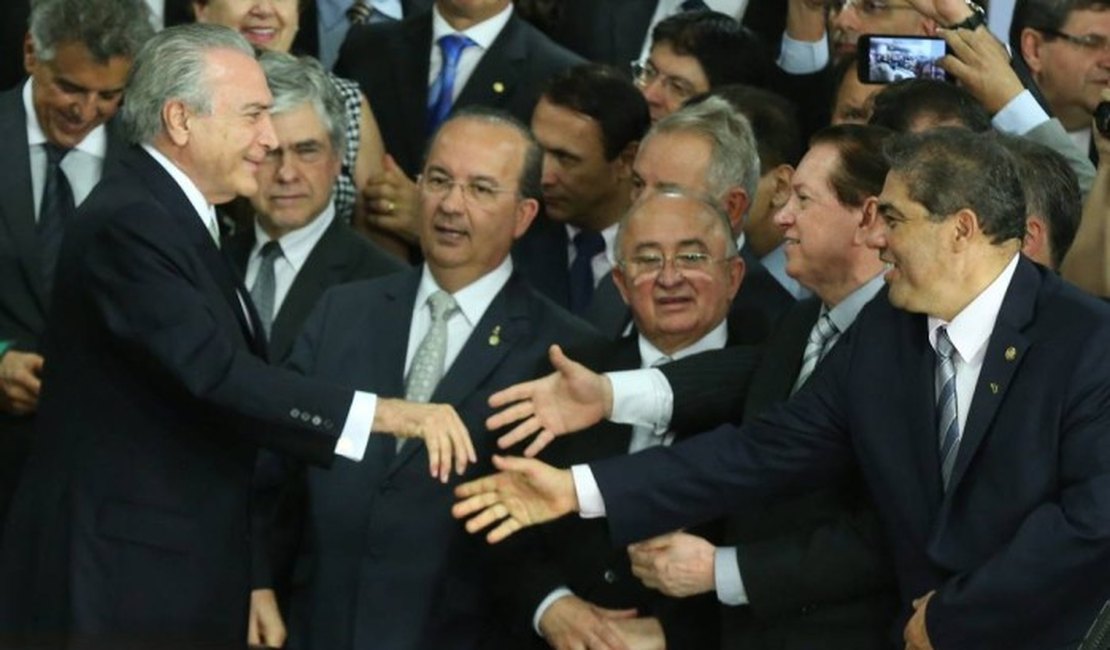 Temer e ministros passam fim de semana em reuniões