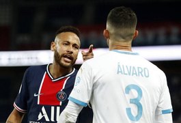 Neymar pode ficar sete jogos sem jogar após agressão