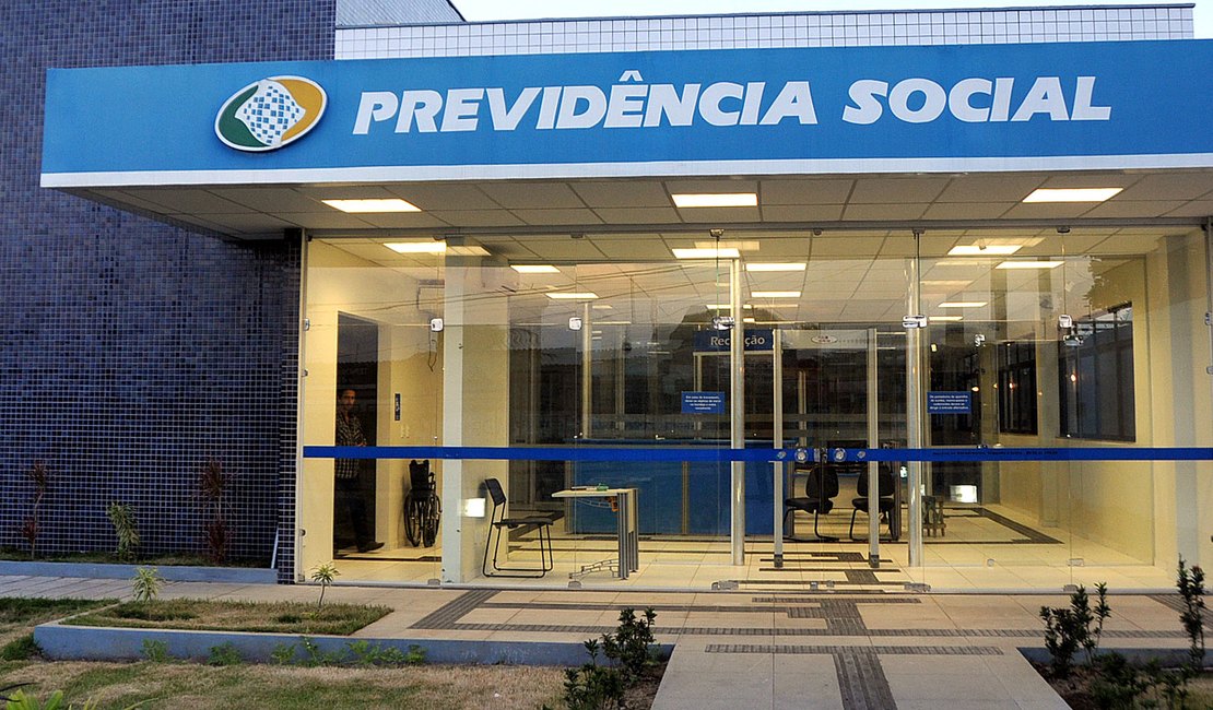 Policia Federal deflagra operação contra fraudes na Previdência em AL