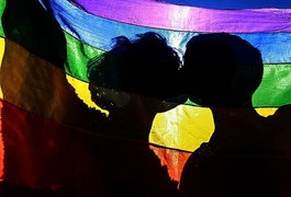 Estrangeiro LBTQIAPN+ pede refúgio em Maceió ao deixar país com pena de morte para homossexuais