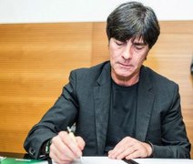 Joachim Low renova contrato com a seleção da Alemanha até 2018