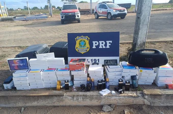 Perfumes importados, aparelhos da Apple e mais: Ação conjunta apreende 92 itens sem comprovação fiscal em São Sebastião