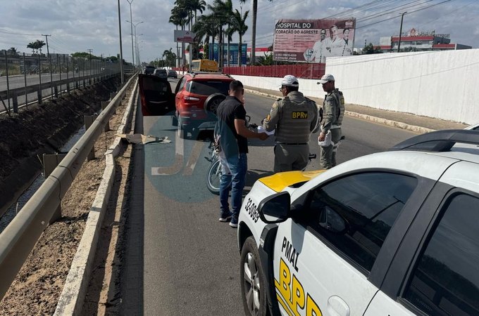 Motociclista fica ferido após colisão traseira na AL-220, em Arapiraca