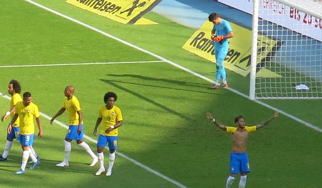 Brasil vence a Áustria com facilidade, por 3x0 e encerra fase de amistosos