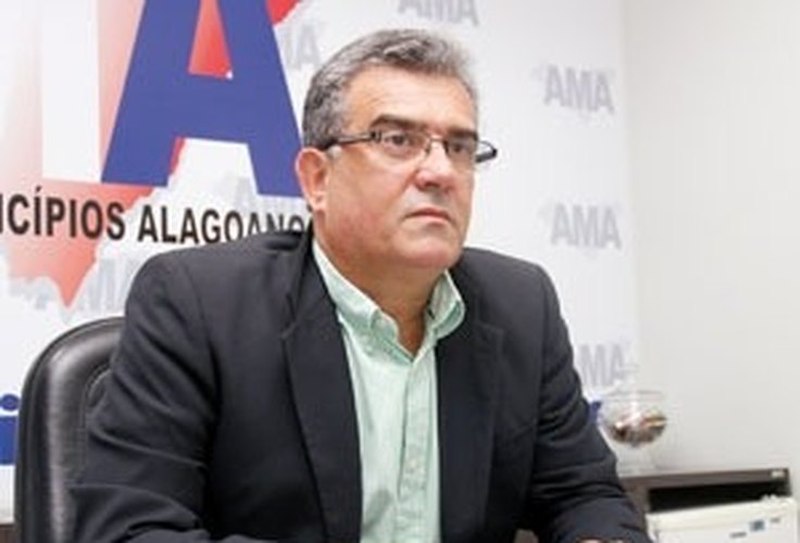 Forças de segurança de Alagoas são mobilizadas para localizar criminosos que assaltaram casa da mãe do prefeito de Pão de Açúcar