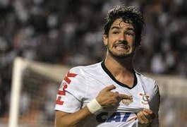 Corinthians empresta Pato ao Chelsea por seis meses