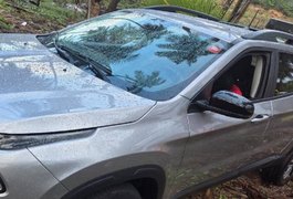 Jovem é encontrado morto no interior de carro em Riacho Doce, em Maceió