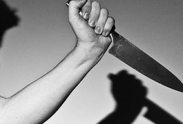 Jovem é detido por ameaçar a própria mãe com faca peixeira em Arapiraca