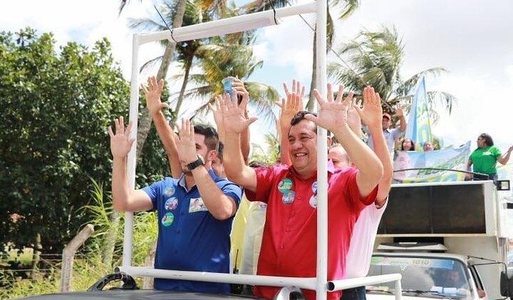 Severino e Randerson Pessoa são recebidos com festa durante caravana deste domingo (30)