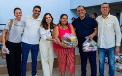 Prefeitura entrega cestas básicas da Corrida da Emancipação a famílias assistidas pelos CRAS de Arapiraca
