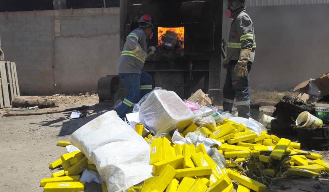Polícia Civil incinera mais de uma tonelada de drogas apreendidas em Maceió