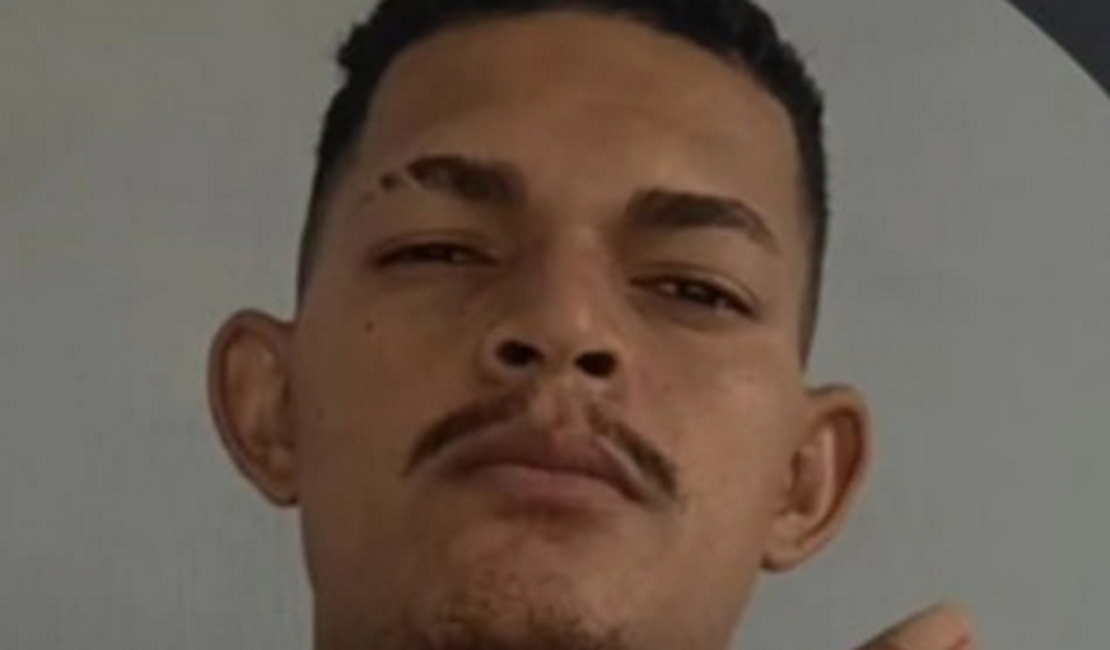 Jovem de 25 anos é assassinado a tiros após ter residência invadida no Sertão de AL