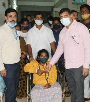Doença misteriosa deixa centenas de hospitalizados no Sul da Índia