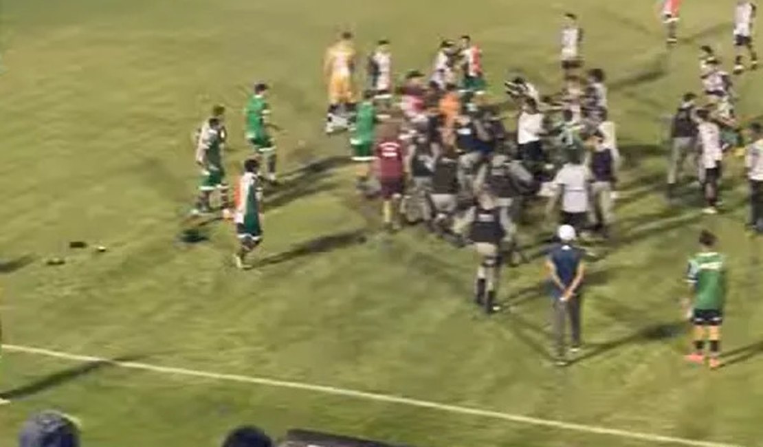 ASA e CSE pelo Campeonato Alagoano sub-20 termina com 16 jogadores expulsos após briga
