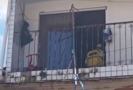 Mulher morre após sofrer choque elétrico no bairro do Jacintinho, em Maceió