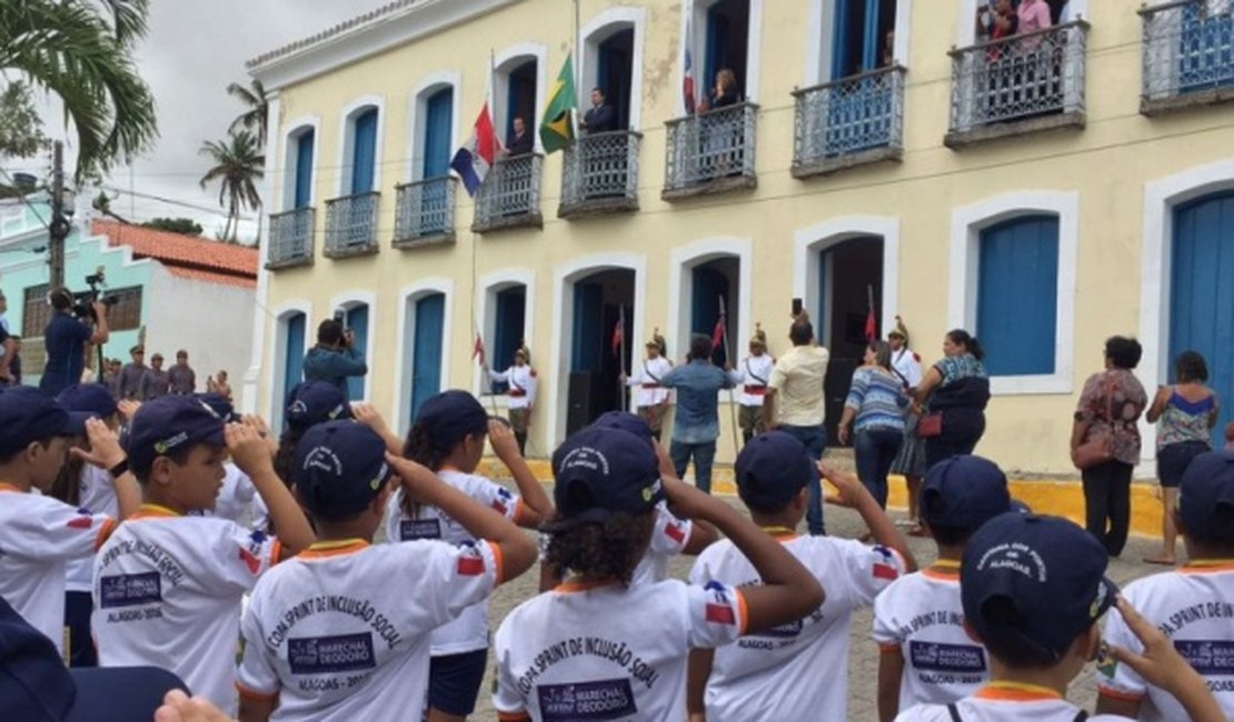 Em Marechal Deodoro, governador anuncia edital para construir Hospital da Mulher
