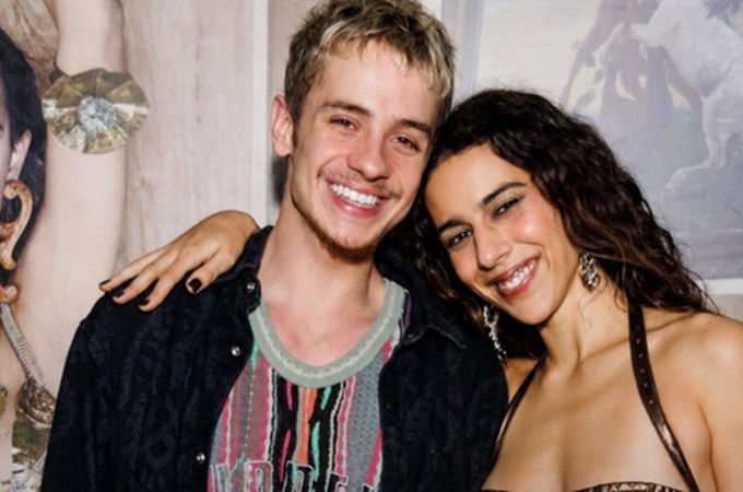 Juliano Floss anuncia fim do namoro com a cantora Marina Sena