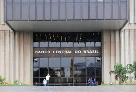 País tem déficit de US$ 5,7 bilhões nas contas externas em março