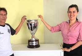 Taça do ASA pela Copa Alagoas é apreciada em empresas de Arapiraca