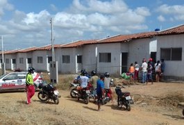Trio encapuzado invade residência e mata homem em Palmeira dos Índios