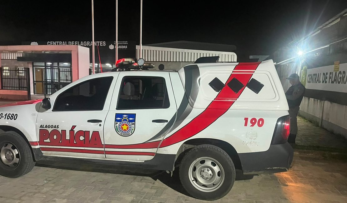 Mulher é presa suspeita de furtar produtos em supermercado de Maceió