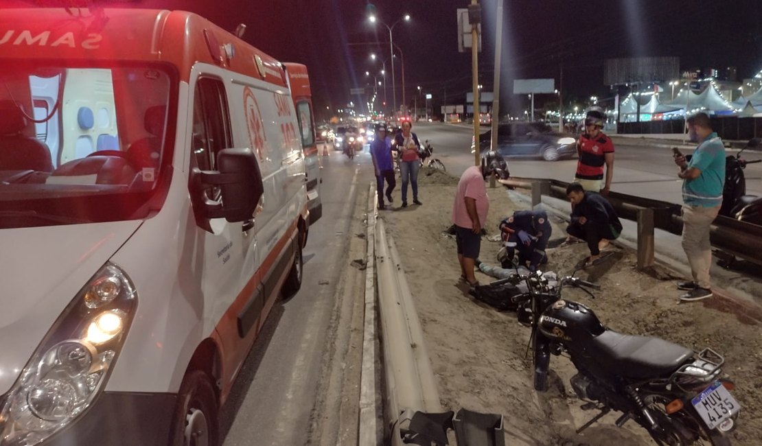 Motociclista fica ferido após ter moto atingida por carro, na AL 220, em Arapiraca