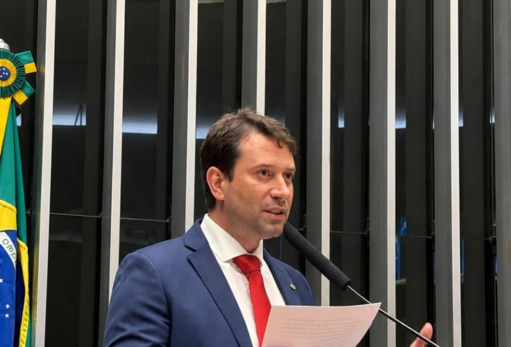 Deputado Daniel Barbosa vota pelo fim da escala 6x1