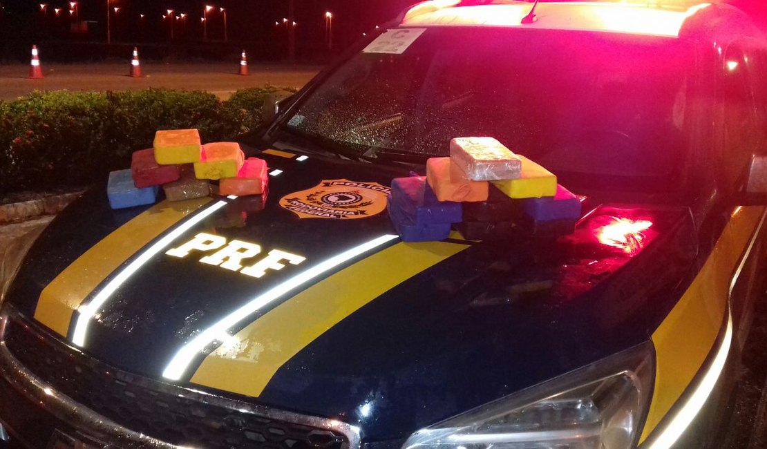 PRF prende homem com 17kg de pasta base de cocaína