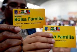 Famílias inscritas no Bolsa Família têm até 90 dias para sacar o benefício