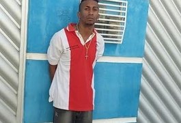 PC prende em flagrante jovem vendendo drogas em escola