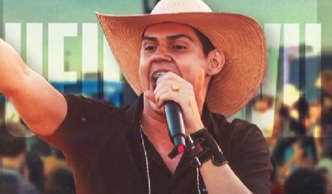 Cantor arapiraquense ﻿﻿Willy Vaqueiro celebra conquista do primeiro ônibus e o anuncia nova fase na carreira