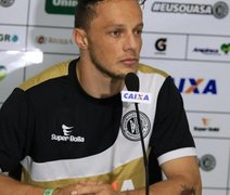 Meio-campo Max Willian é apresentado como novo reforço alvinegro