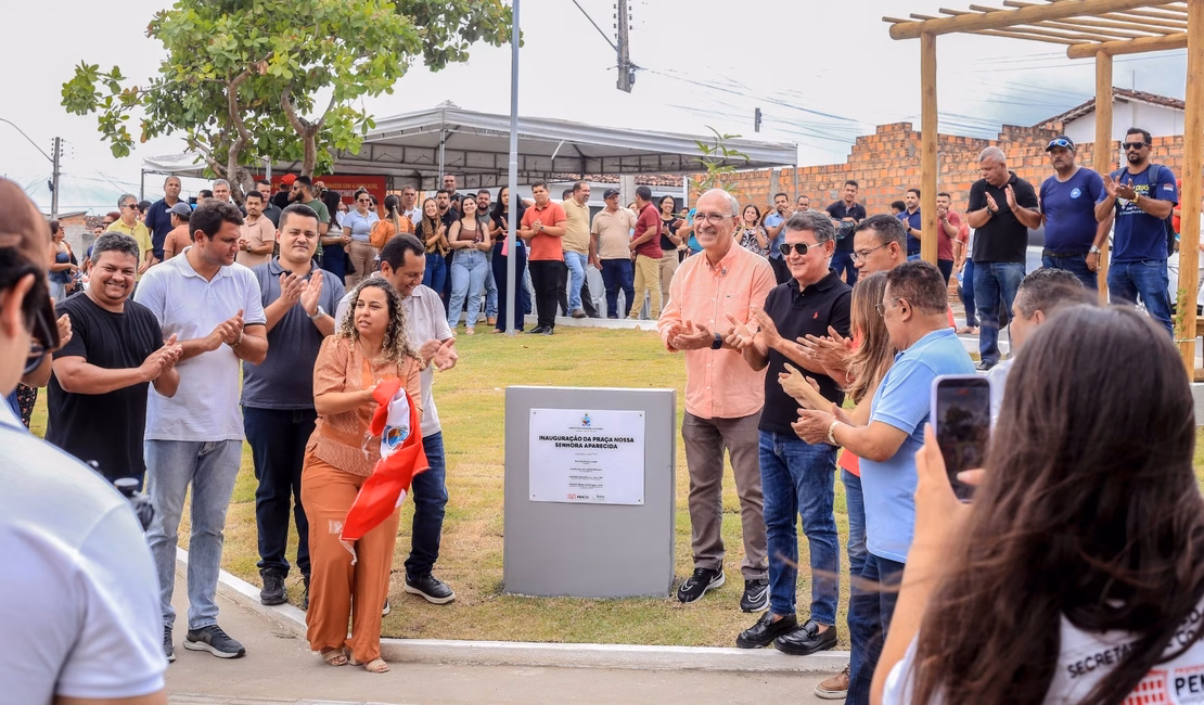 Prefeitura de Penedo inaugura praça e santuário no Conjunto Nilo Menezes