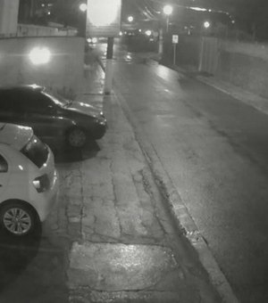 Vídeo. Carro de suspeitos de roubar apartamento de Carlinhos Maia ronda prédio na madrugada do crime