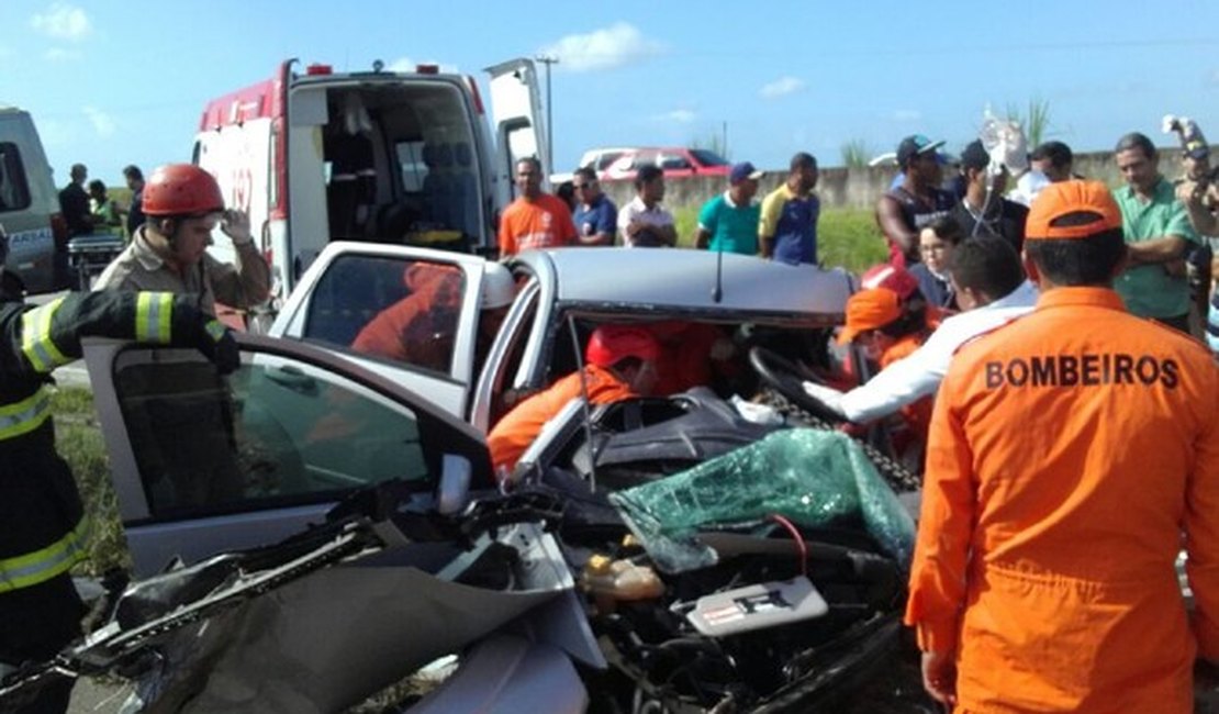 Quatro vítimas feridas no acidente em Teotônio Vilela continuam internadas