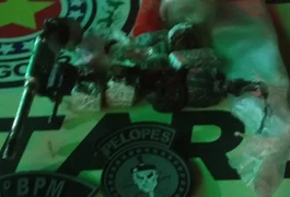 Homem é preso com revólver, maconha e crack em Porto de Pedras