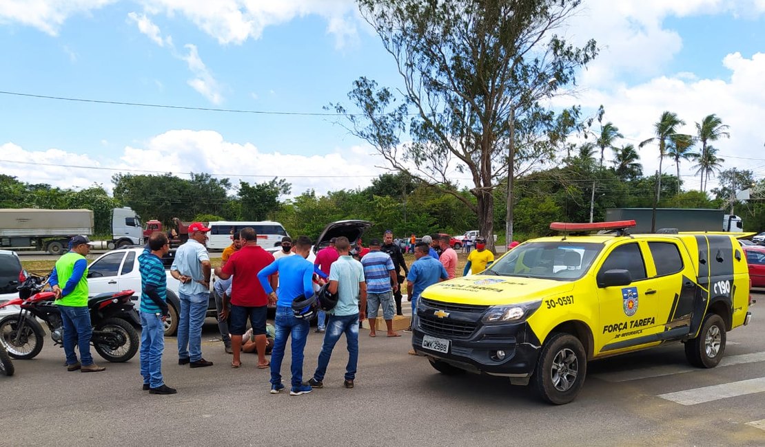 Homem é detido por populares após tentar furtar carro no estacionamento do Ifal Arapiraca