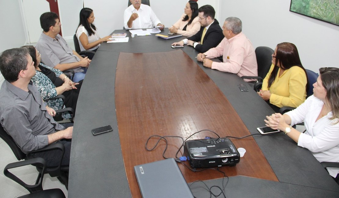 Posse de comissões oficializa a participação da sociedade civil na gestão municipal