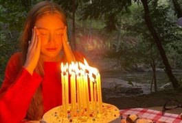 Marina Ruy Barbosa comemora 25 anos em clima de piquenique na fazenda