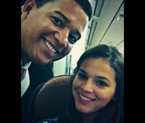 Fã fotografa Bruna Marquezine em voo para Barcelona