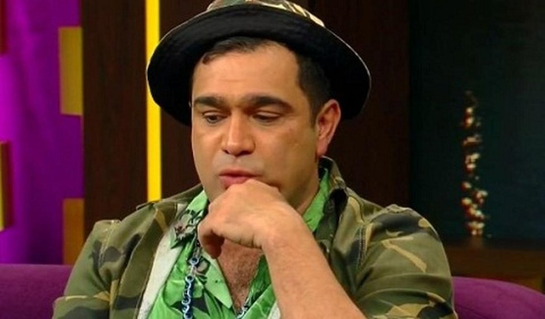 Demitido do 'Pânico na Band', Evandro Santo desabafa: 'Me prostituí pra ter atenção”