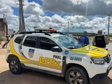 Casal é atingido por carro e fica ferido na AL-110, no bairro Batingas